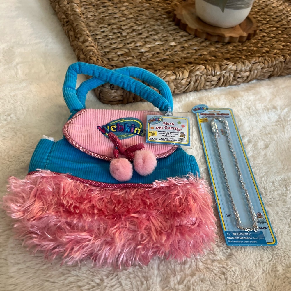 Webkinz Ganz Plush Pet Carrier Backpack Knapsack Pink Blue and Necklace Set New